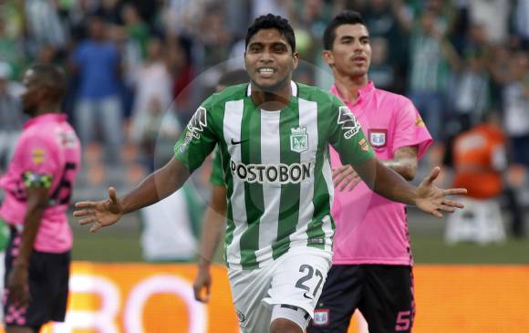 Luis Carlos Ruiz tuvo la oportunidad de jugar y regresó al gol con Nacional, en el triunfo 2-0 sobre Boyacá Chicó. Ruiz espera una oportunidad ante Peñarol el martes. FOTOS Manuel Saldarriaga