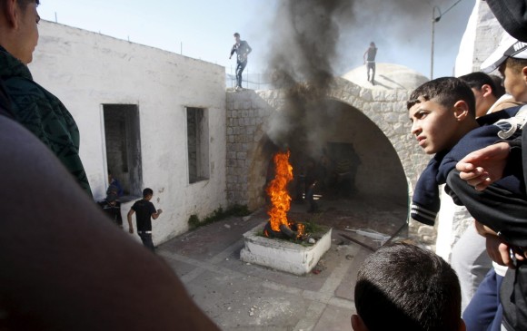 No es la primera vez que se produce un ataque a la Tumba de José, en Nablus. En 2011, un grupo de manifestantes palestinos intentó incendiar el lugar pero su asalto se vio frustrado. FOTO reuters