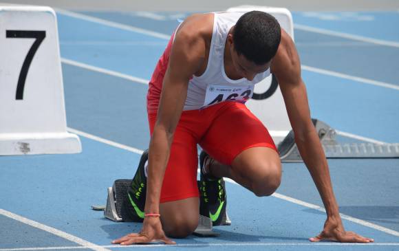 En el Mundial de paratletismo, Dixon Hooker, de 21 años, derrotó a deportistas de Sudáfrica, Irak, Inglaterra y España. FOTO cortesía