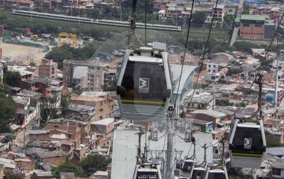La línea del metrocable conecta barrios del nororiente de Medellín. ROBINSON SÁENZ