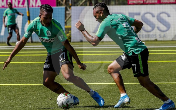 Sebastián Gómez y Jarlan Barrera. Ambos tuvieron minutos frente al Palmeiras y posiblemente hoy también tengan la oportunidad de jugar contra el Corinthians. FOTO jaime pérez