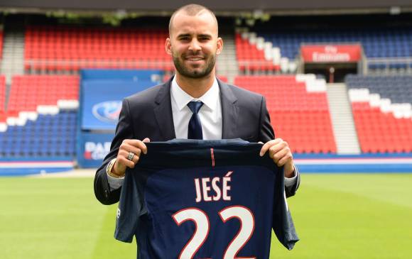 El delantero español Jesé Rodríguez fue presentado este lunes como nuevo jugador del París Saint-Germain. FOTO AFP