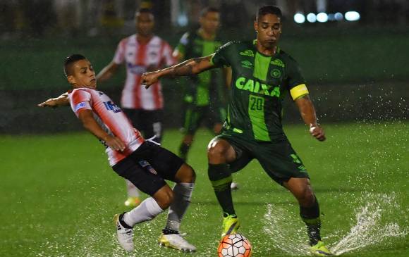 Tras ser campeón de la Suramericana, el próximo reto de Chapecoense será jugar la Recopa ante Nacional, en febrero. FOTO afp