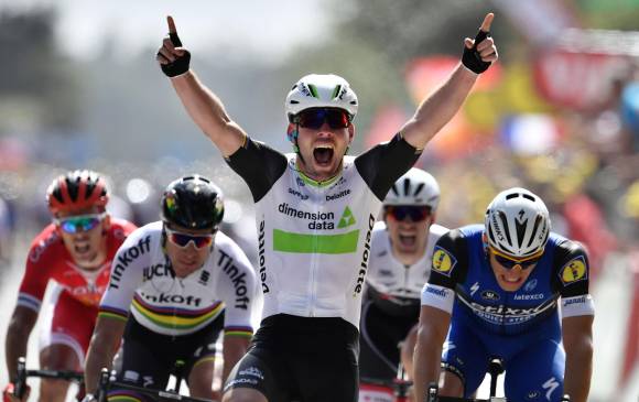 El británico Marc Cavendish se impuso este sábado en la primera etapa del Tour de Francia. FOTO AFP