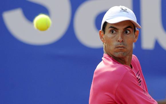 Santiago, que se ubica en la casilla 67 del mundo, se muestra sólido en el torneo suizo, donde logró su victoria 13 en la temporada, en la que tiene un saldo negativo de 14 derrotas. FOTO AFP