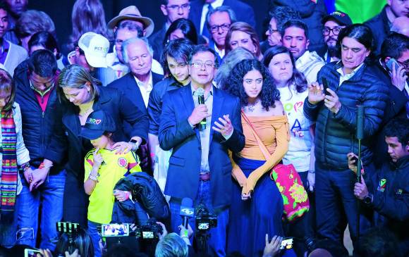 Petro resaltó la amplia votación que hubo durante la jornada electoral e hizo un llamado a la unidad para enfrentar a Uribe y a Duque. FOTO afp