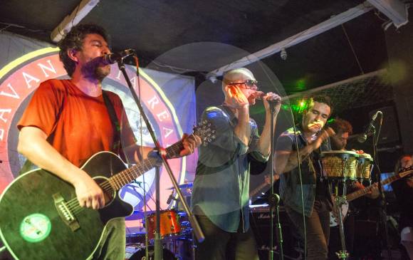 Una banda que no está Bajo Tierra