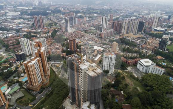 La expansión urbanística acelerada en la última década desequilibró el territorio en Sabaneta. Nuevo plan de ordenamiento pretende corregir falencias en el territorio urbano y rural. FOTO esteban vanegas