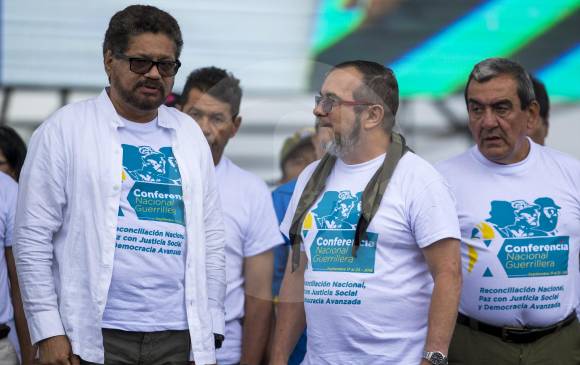 Iván Márquez y Rodrigo Londoño representan las dos corrientes de las Farc: la que le apuesta a la guerra y la que le apuesta a la paz. FOTOs Esteban Vanegas, Edwin Bustamante y Juan Antonio Sánchez 