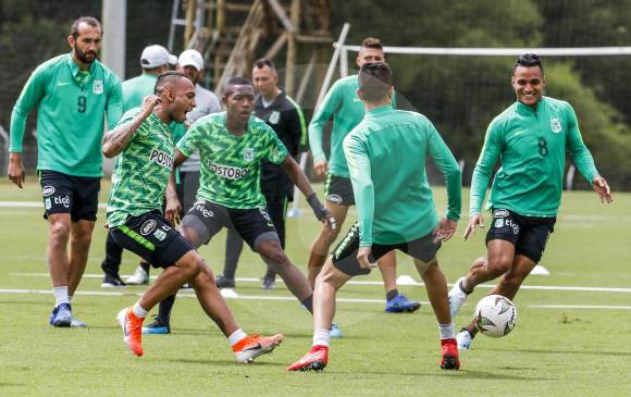 Hoy Atlético Nacional retoma los trabajos de campo en su sede. El equipo que es segundo en la tabla de posiciones, con 23 unidades, se alista para la fecha 13. FOTO jaime pérez munévar