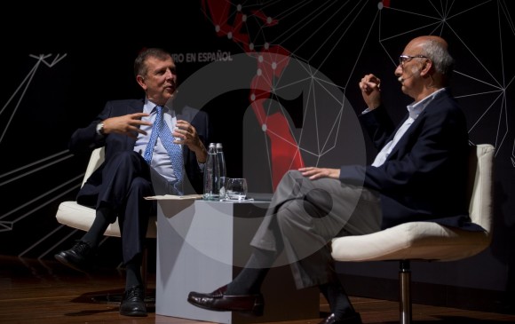 Juan Luis Mejía y Conrado Zuluaga conversaron de Gabriel García Márquez.Foto ESTEBAN VANEGAS
