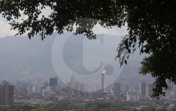 Después de la alerta roja se apreciaron algunos cambios en el panorama de la capital antioqueña. FOTO Manuel Saldarriaga 