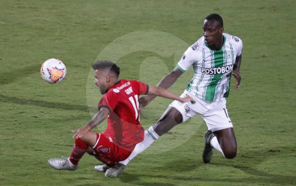 Baldomero Perlaza, en el duelo que se realiza en el Atanasio. FOTO MANUEL SALDARRIAGA