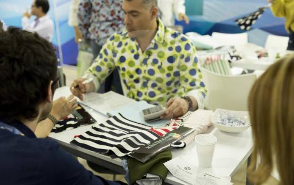 La caída en la confianza estuvo explicada por la percepción de la situación económica actual en las empresas. FOTO andrés suárez