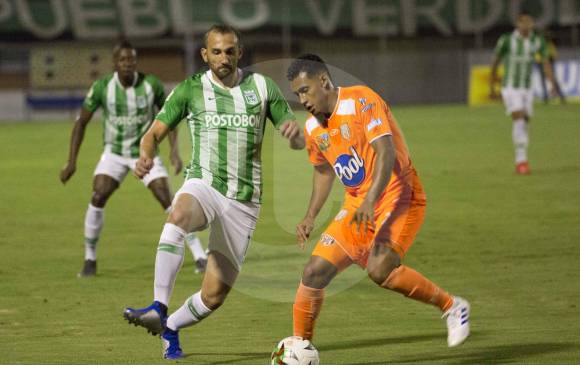 Hernán Barcos no tuvo opciones claras en el duelo frente a Envigado. FOTO edwin bustamante