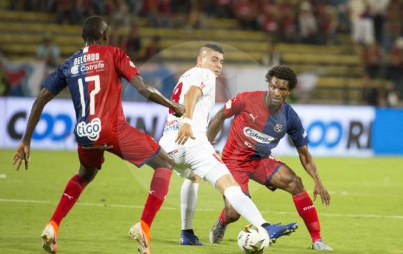 Didier Moreno tiene tres títulos en Colombia. Dos con Santa Fe en Liga y Superliga y uno con el DIM. FOTO edwin Bustamante 