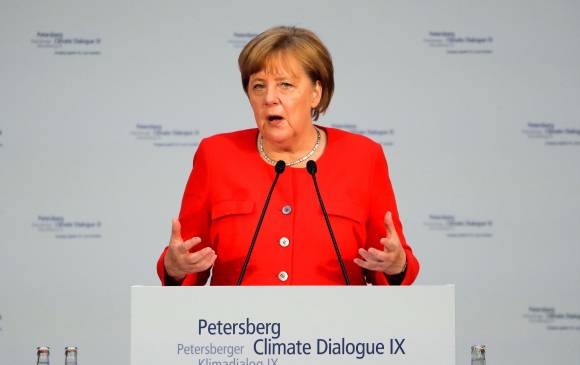 Merkel se encuentra este martes reunida con el presidente de Francia, Emmanuel Macron, en la que abordó prioritariamente el tema migratorio. FOTO AFP