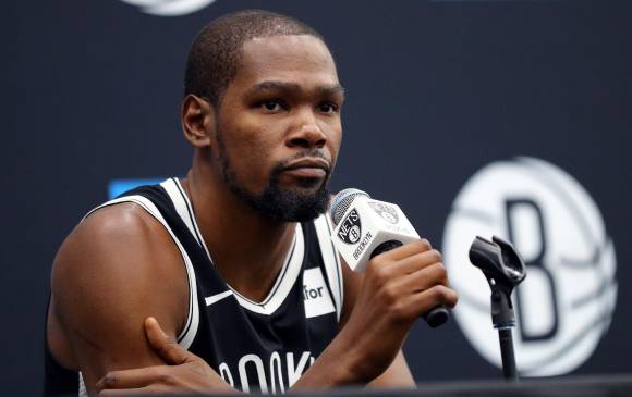 Kevin Durant no ha podido debutar con los Nets por su lesión en el talón de Aquiles. FOTO AFP