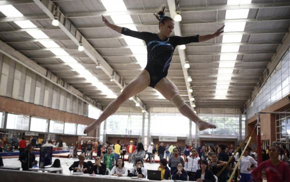 Catalina Escobar, gimnasta paisa clasificada a Olímpicos. FOTOs colprensa y archivo.