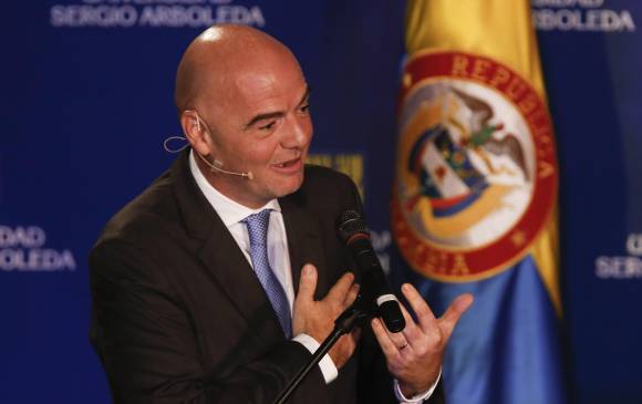Gianni Infantino, presidente de la Fifa, le anunció a la Federación Colombiana la noticia en la previa al sorteo. FOTO colprensa