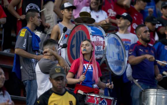 La hinchada roja no celebra un título desde hace tres años y medio. FOTO: EDWIN BUSTAMANTE