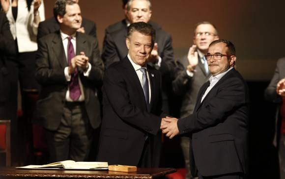 Ante los reparos que se vienen realizando al Acuerdo, el presidente Santos ha dicho que se le debe cumplir la palabra empeñada a las Farc. FOTO colprensa