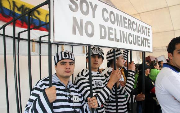 Los pequeños comerciantes importadores lograron con su protesta del miércoles pasado sentar en la misma mesa a altos funcionarios del Gobierno para buscar mejorar su situación. FOTO colprensa