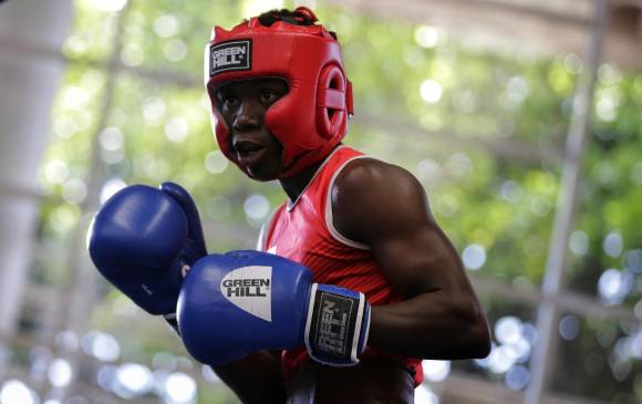 Yuberjen Martínez no solo es la gran figura del boxeo antioqueño sino del país. Él, y los restantes integrantes del elenco, claman por soluciones en la Liga y respaldo de Indeportes. FOTO colprensa 