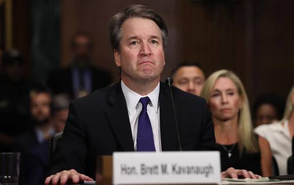 El aspirante al Tribunal Supremo y acusado de abuso Brett Kavanaugh, durante su comparecencia ante el Senado. FOTO efe