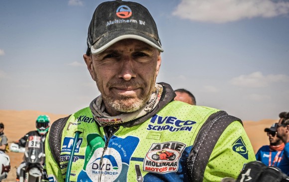 El piloto holandés Edwin Straver falleció en las últimas horas, tras un accidente en la penúltima etapa del Dakar 2020. FOTO TOMADA TWITTER DAKAR