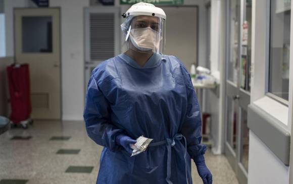 El sector salud se ha convertido en el foco de atención de estas aseguradoras durante la pandemia. FOTO Esteban Vanegas