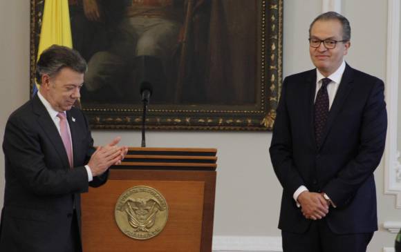 El presidente Santos dijo, durante la posesión del procurador Carrillo, que propondrá una ley para que los corruptos no tengan casa por cárcel ni beneficios por allanarse a cargos. FOTO Colprensa