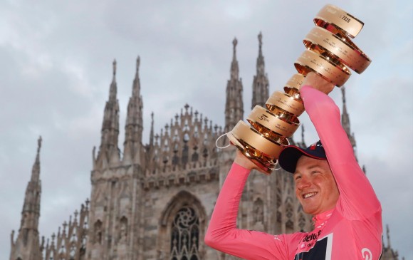 Tao Geoghegan Hart, campeón del Giro de Italia 2020. FOTO AFP