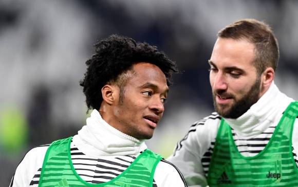 Cuadrado e Higuaín jugaron dos temporadas en la Juventus. FOTO TOMADA DE TWITTER @Cuadrado