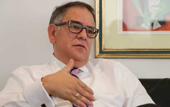 Fuentes consultadas por El Colombiano sugieren como potenciales presidentes de Ecopetrol: 1) Alberto Calderón Zuleta, expresidente de Ecopetrol y alto ejecutivo global de BHP-Billiton; 2) Amylkar Acosta Medina, exministro de Minas y exmiembro de junta; 3) Orlando Cabrales Segovia, exviceministro de Energía y exalto ejecutivo de BP; 4) Alejandro Martínez Villegas, expresidente de la Asociación Colombiana de Petróleo (ACP); 5) Joaquín Moreno Uribe, miembro de junta y exalto ejecutivo de Shell; 6) Amaury de la Espriella Martínez, presidente de Propilco y expresidente de Terpel; y 7) Camilo Marulanda López, director de Operaciones de Ecopetrol. FOTOS colprensa y cortesías semana, dinero y TBY