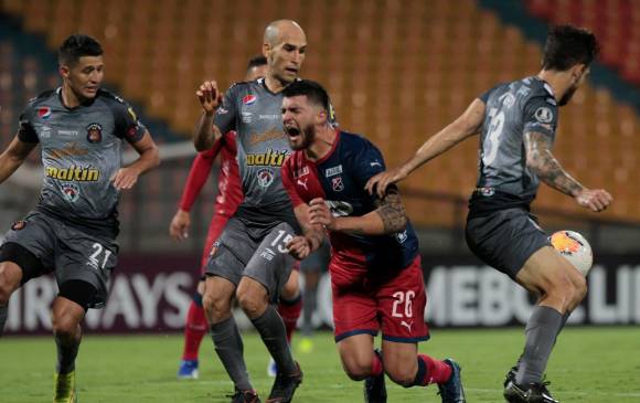Caracas fue superior al DIM en el Atanasio. FOTO AFP
