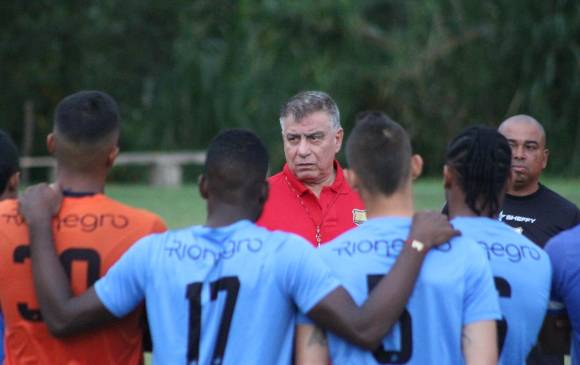 Ever Hugo Almeida durante su primera práctica con Rionegro Águilas en el Oriente antioqueño. FOTO cortesía rionegro 