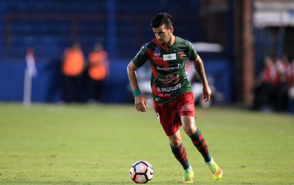 El futbolista uruguayo publicó ayer en su Instagram una imagen que etiquetó en Medellín, por lo que posiblemente hoy sea anunciado como refuerzo del club verdolaga . FOTOS EFE y pablo ceppelini 