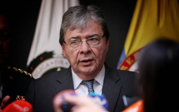 El ministro de Defensa, Carlos Holmes Trujillo, estuvo en el consejo de seguridad que se llevó a cabo en Cali tras el homicidio. FOTO COLPRENSA