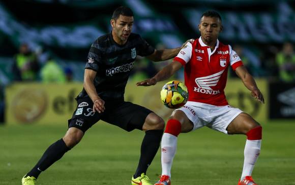Los duelos entre Nacional y Santa Fe se han vuelto habituales en las últimas finales de las ligas colombianas. El verde ha sacado ventaja en estos encuentros. FOTO COLPRENSA