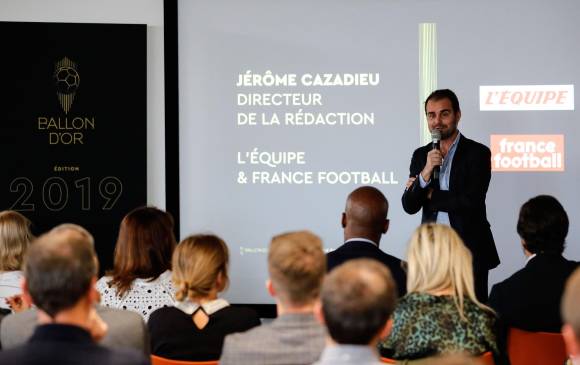 Jerome Cazadieu, director editorial en Francia de los diarios l’Equipe y France Football, entregó los detalles del nuevo galardón para el mejor arquero del año. FOTO AFP