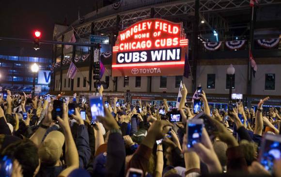 Locura en Chicago por cuenta del nuevo título de los Cubs tras 108 años. FOTO AFP