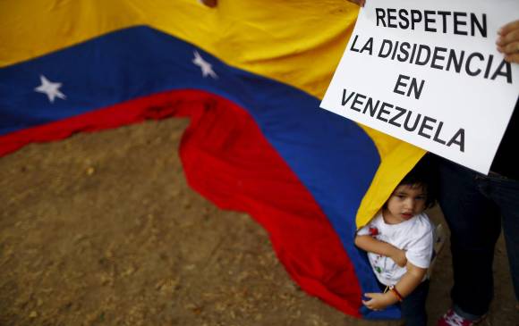 En los foros alternativos a la Cumbre también se han expresado opiniones en contra de la crisis de Venezuela. FOTO reuters