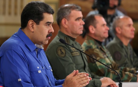 En la foto: Nicolás Maduro, Vladimir Padrino y Remingo Ceballos, hombres clave del chavismo en Venezuela. FOTO Reuters