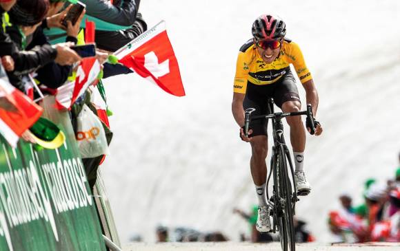 Bernal venía de ser segundo en la sexta jornada de la ronda suiza. Es líder general, de montaña y de los jóvenes. FOTO EFE