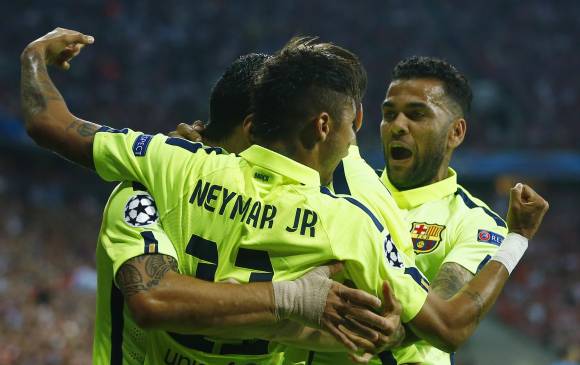 Dos goles de Neymar tienen al Barcelona con un pie en la final de la Champions. FOTO AP