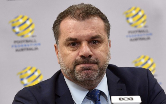 El seleccionador Ange Postecoglou renunció este miércoles a la Selección de Australia. FOTO AFP