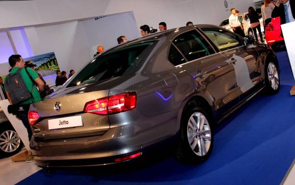 Aún el precio del dólar no se ha sentido en el precio de los carros, pero en las próximas semanas se estima incremento. FOTO colprensa