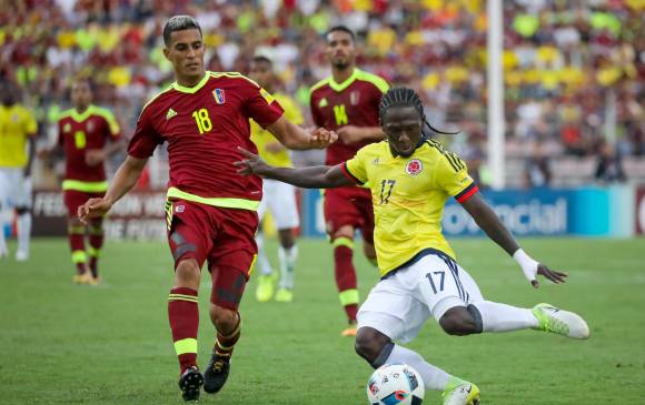 Yimmi Chará llegó como alternativa de generación de fútbol y gol. Estuvo cerca de anotar, pero lo impidió el arquero venezolano. Le negó un balón a Falcao que pudo significar el triunfo. FOTO EFE