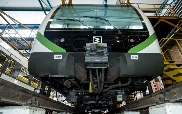 La celebración del cumpleaños 25 del metro llegó también con la puesta en marcha del primer tren que se repotenció con desarrollo de tecnología colombiana y que servirá como modelo para cambiar los primeros trenes del sistema. FOTO Jaime Pérez